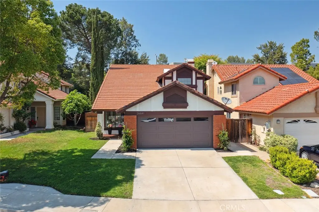 Single Family Residence for rent at 26841 Hot Springs, Calabasas, CA featuring 4 beds and 3 baths