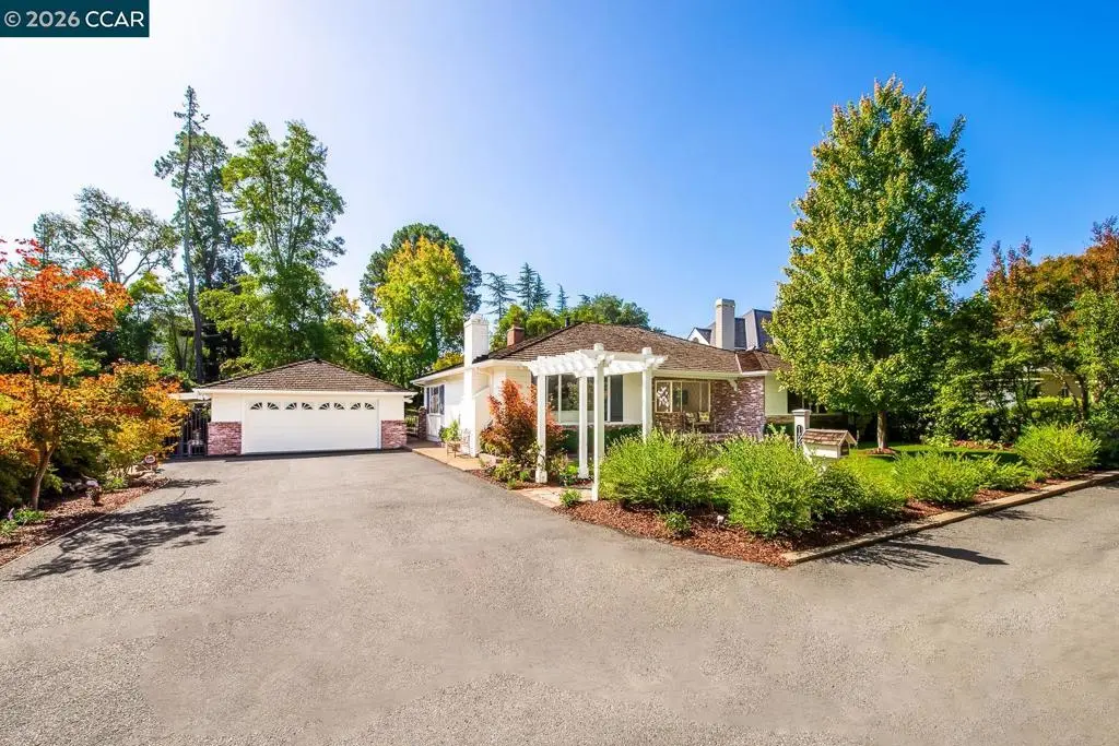 Single Family Residence for sale at 1035 Upper Happy Valley Rd, Lafayette, CA featuring 5 beds and 3 baths