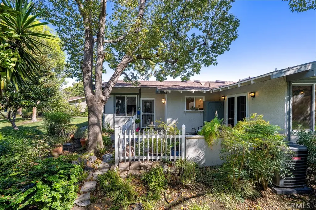 Stock Cooperative for sale at 608 A Avenida Sevilla, Laguna Woods, CA featuring 2 beds and 2 baths