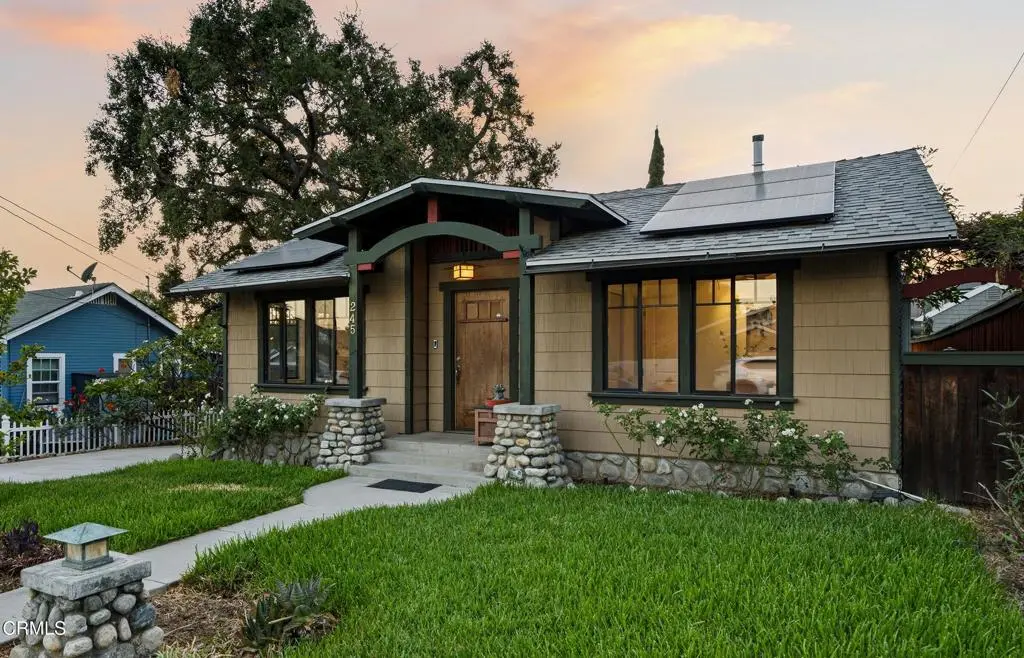 Single Family Residence for rent at 245 Valle Vista Avenue, Monrovia, CA featuring 3 beds and 2 baths