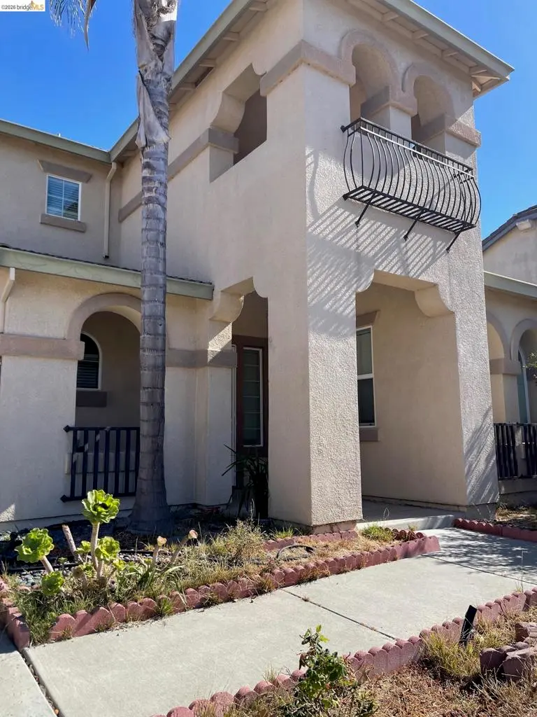 Single Family Residence for rent at 22 Da Vinci Ct, Oakley, CA featuring 4 beds and 3 baths