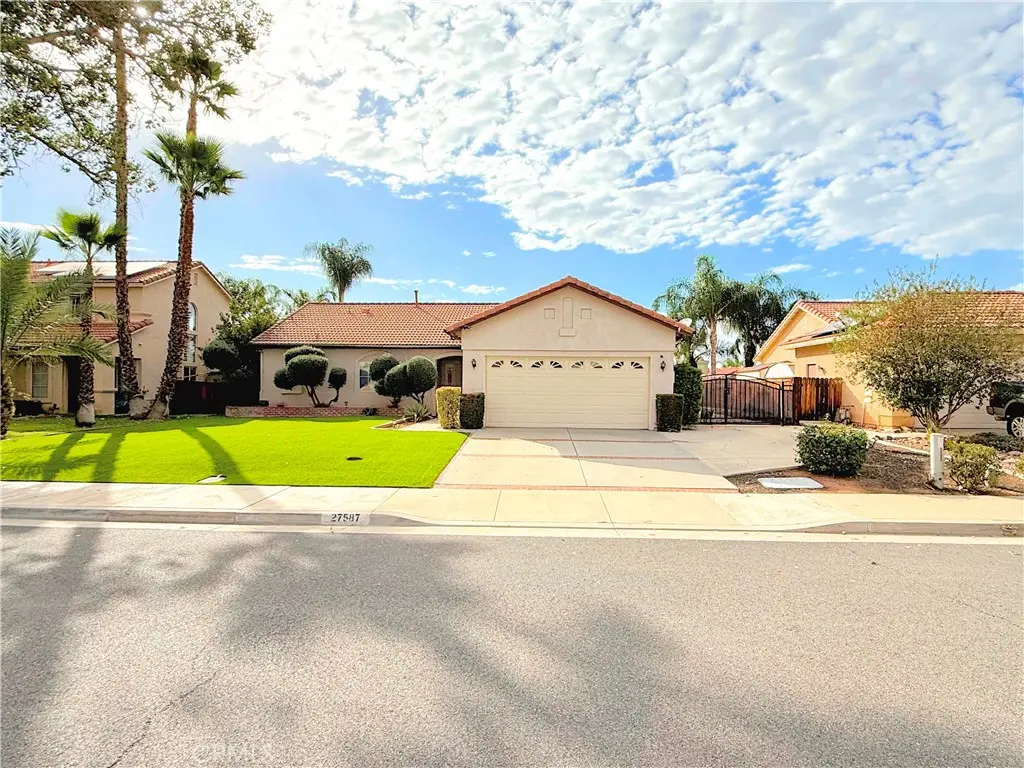 Single Family Residence for rent at 27587 Concord, Menifee, CA featuring 3 beds and 2 baths