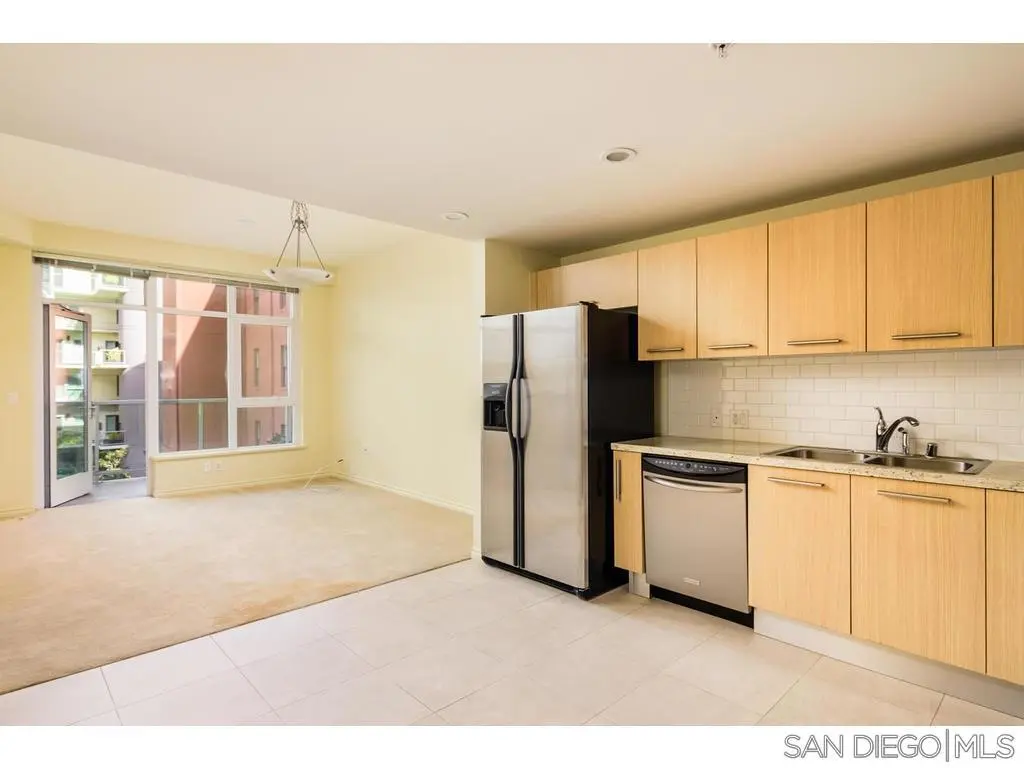 Residential Lease for rent at 1431 Pacific Hwy 502, San Diego, San Diego County, CA featuring 1 bed and 1 bath