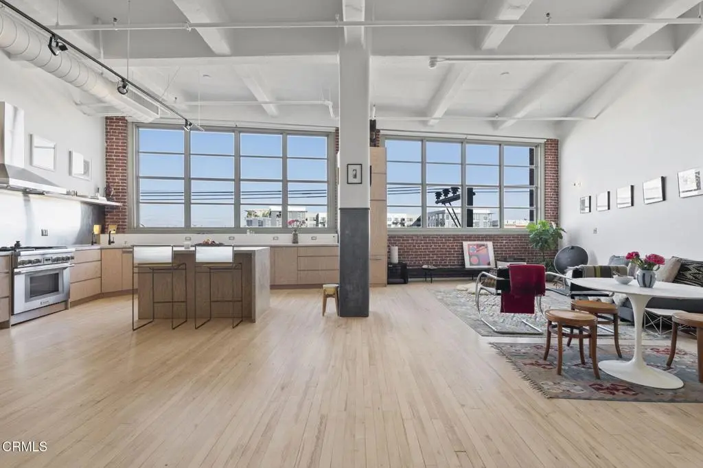 Condominium for sale at 1850 Industrial Street 407, Los Angeles, CA featuring 1 bed and 1 bath