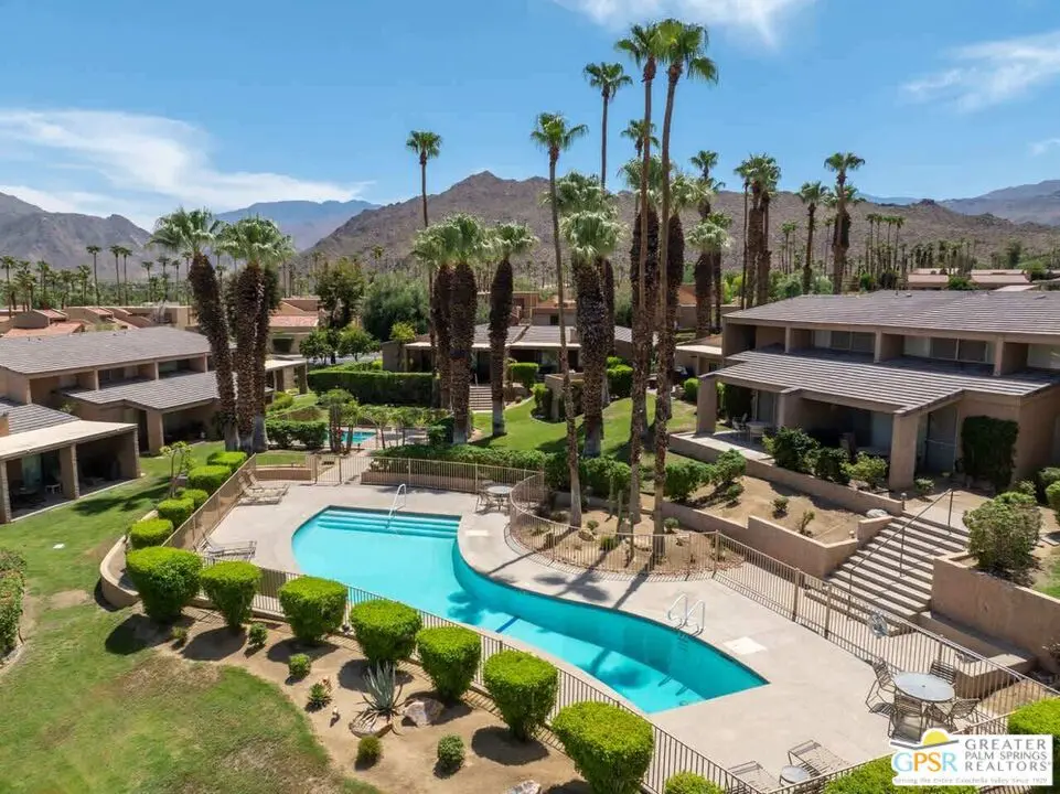 Condominium for rent at 48872 Quercus Lane, Palm Desert, CA featuring 2 beds and 2 baths