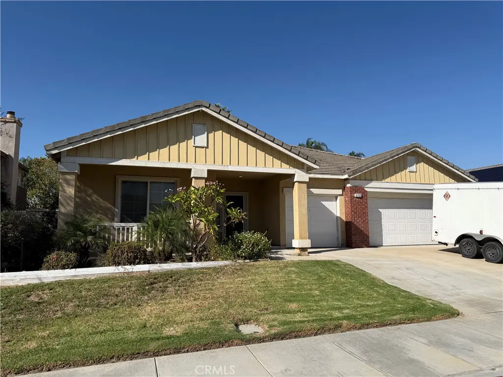 Single Family Residence for rent at 5733 Redhaven, Corona, CA featuring 4 beds and 3 baths