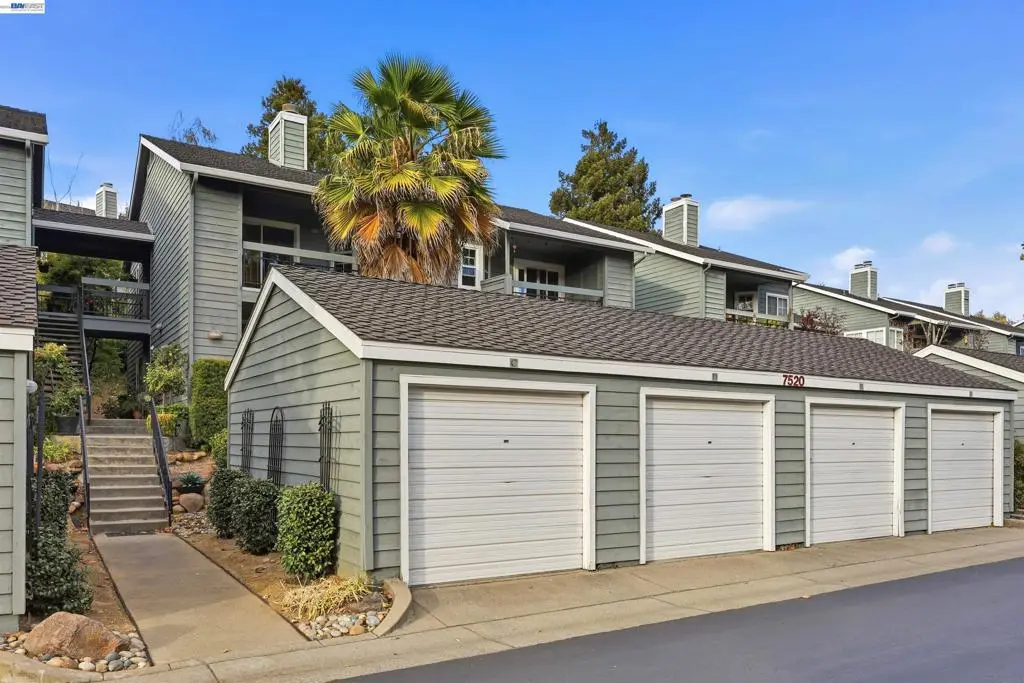 Condominium for sale at 7520 Canyon Meadow Cir D, Pleasanton, CA featuring 1 bed and 1 bath