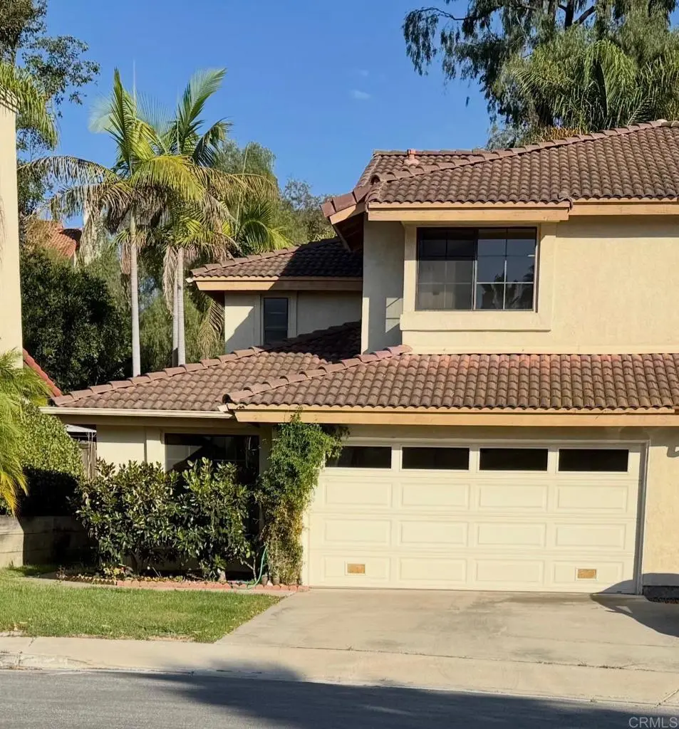 Townhouse for rent at 803 Summerhill Court, Encinitas, CA featuring 3 beds and 3 baths