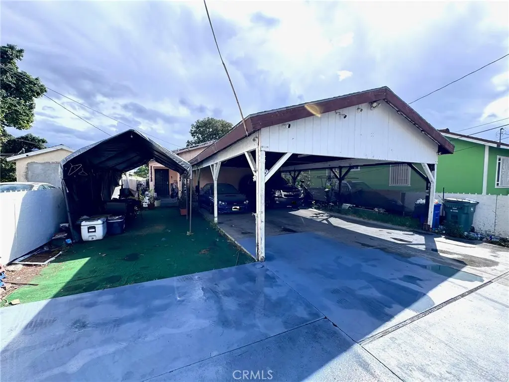 Duplex for sale at 8820 Beach, Los Angeles, CA