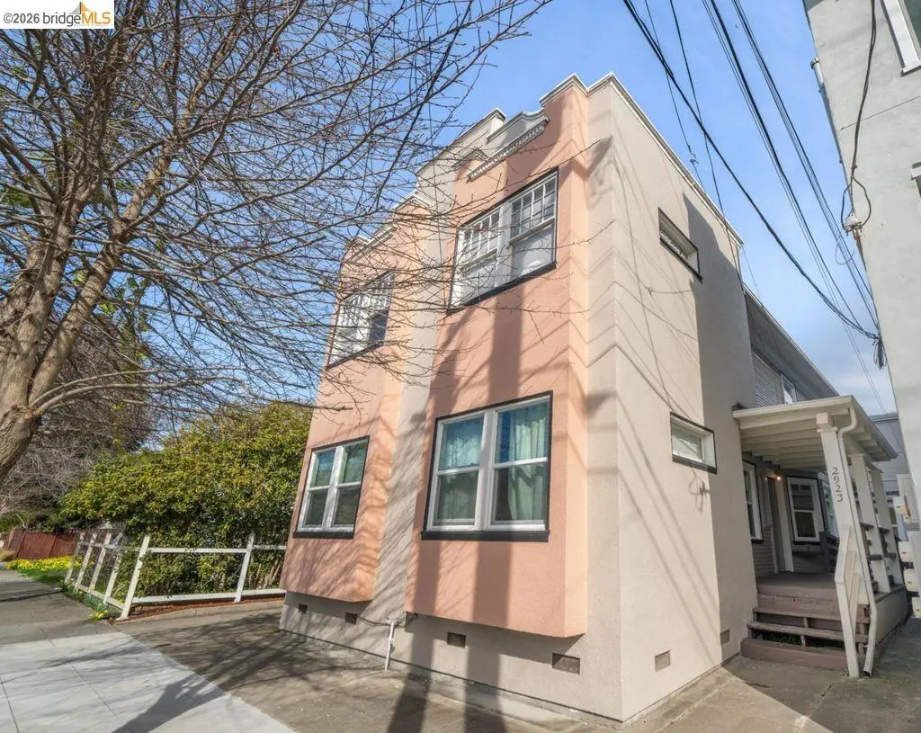 Quadruplex for sale at 2923 Wheeler St, Berkeley, CA