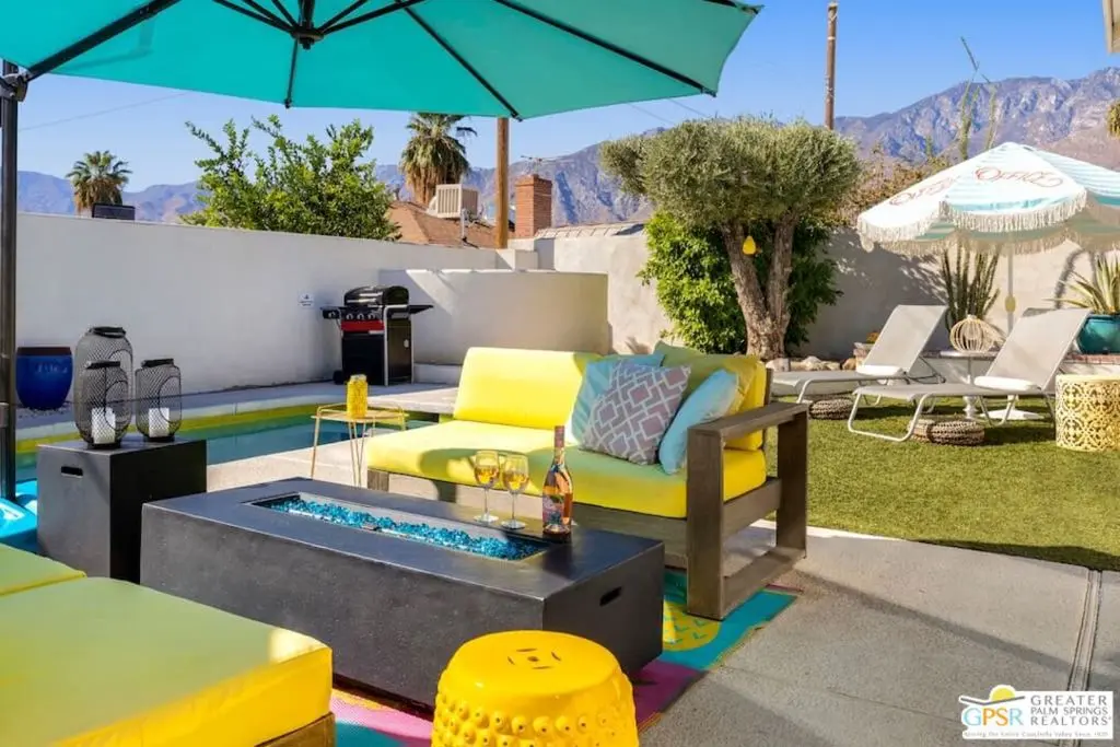 Single Family Residence for rent at 3963 E Calle San Antonio, Palm Springs, CA featuring 3 beds and 2 baths