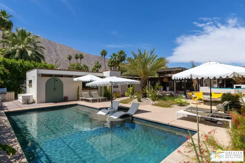 Single Family Residence for rent at 261 E Ocotillo Avenue, Palm Springs, CA featuring 4 beds and 3 baths