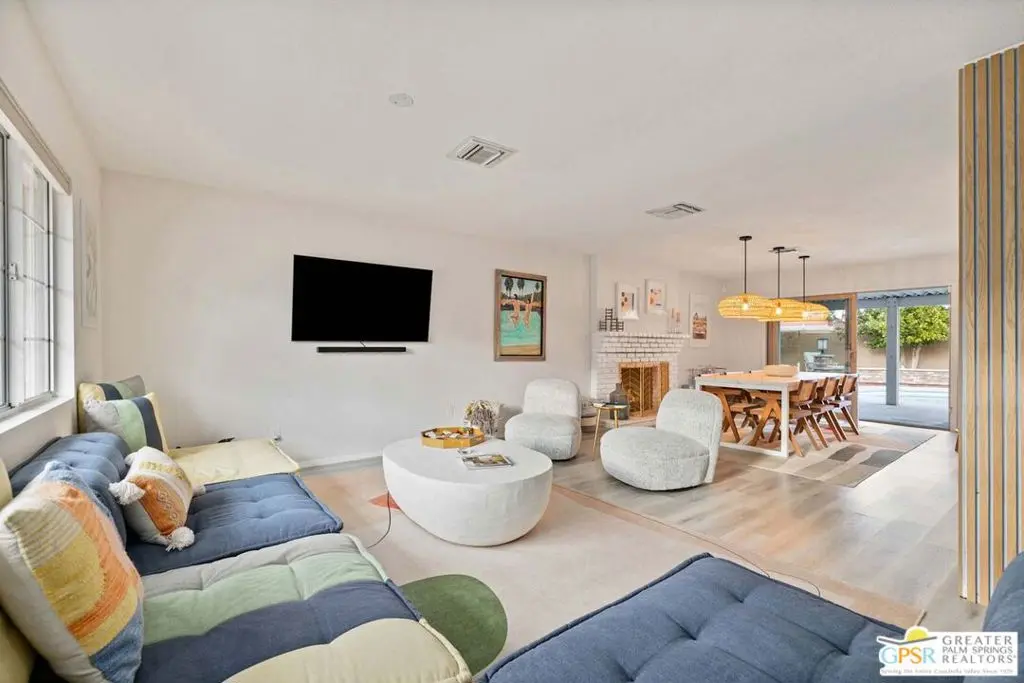 Single Family Residence for rent at 1334 S San Joaquin Drive, Palm Springs, CA featuring 3 beds and 2 baths