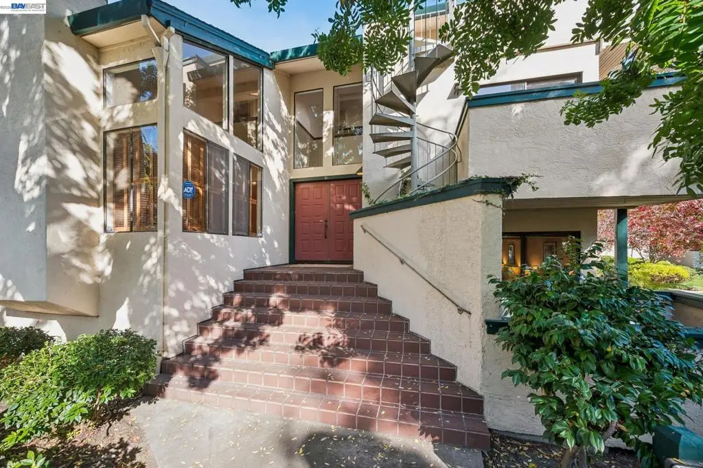 Townhouse for sale at 214 Baywood Rd, Alameda, CA featuring 5 beds and 4 baths