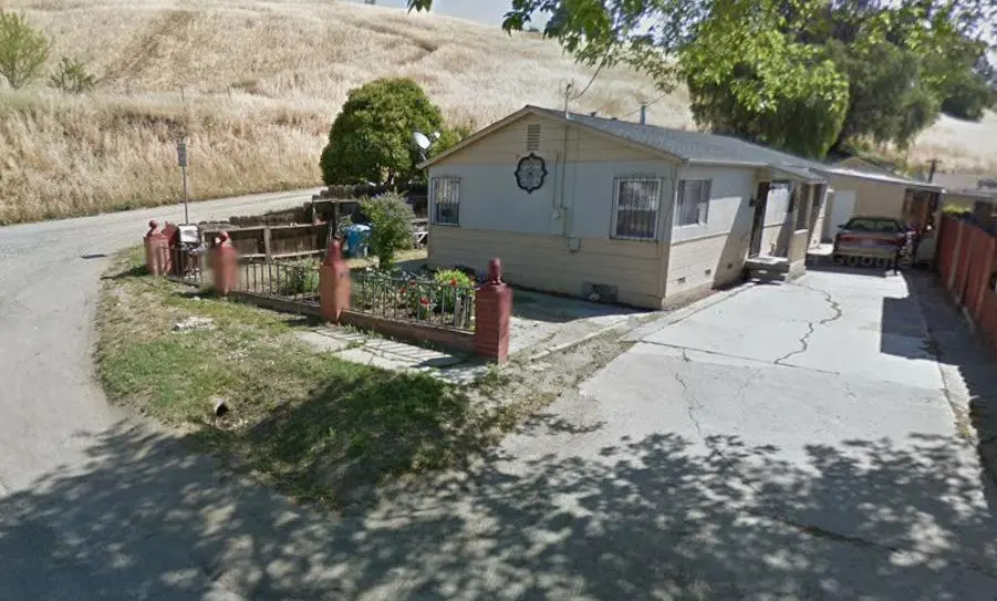 Single Family Residence for sale at 173 Locust Avenue, Hollister, CA featuring 3 beds and 1 bath