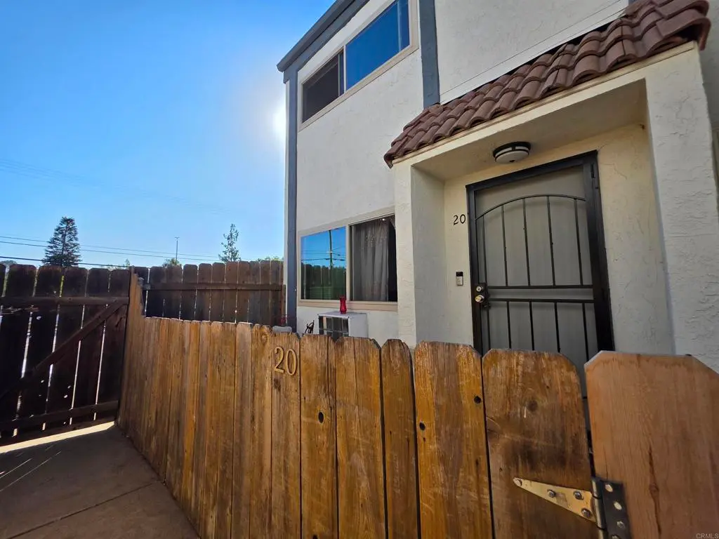 Residential Lease for rent at 8150 Winter Gardens Boulevard 20, Lakeside, San Diego County, CA featuring 2 beds and 2 baths