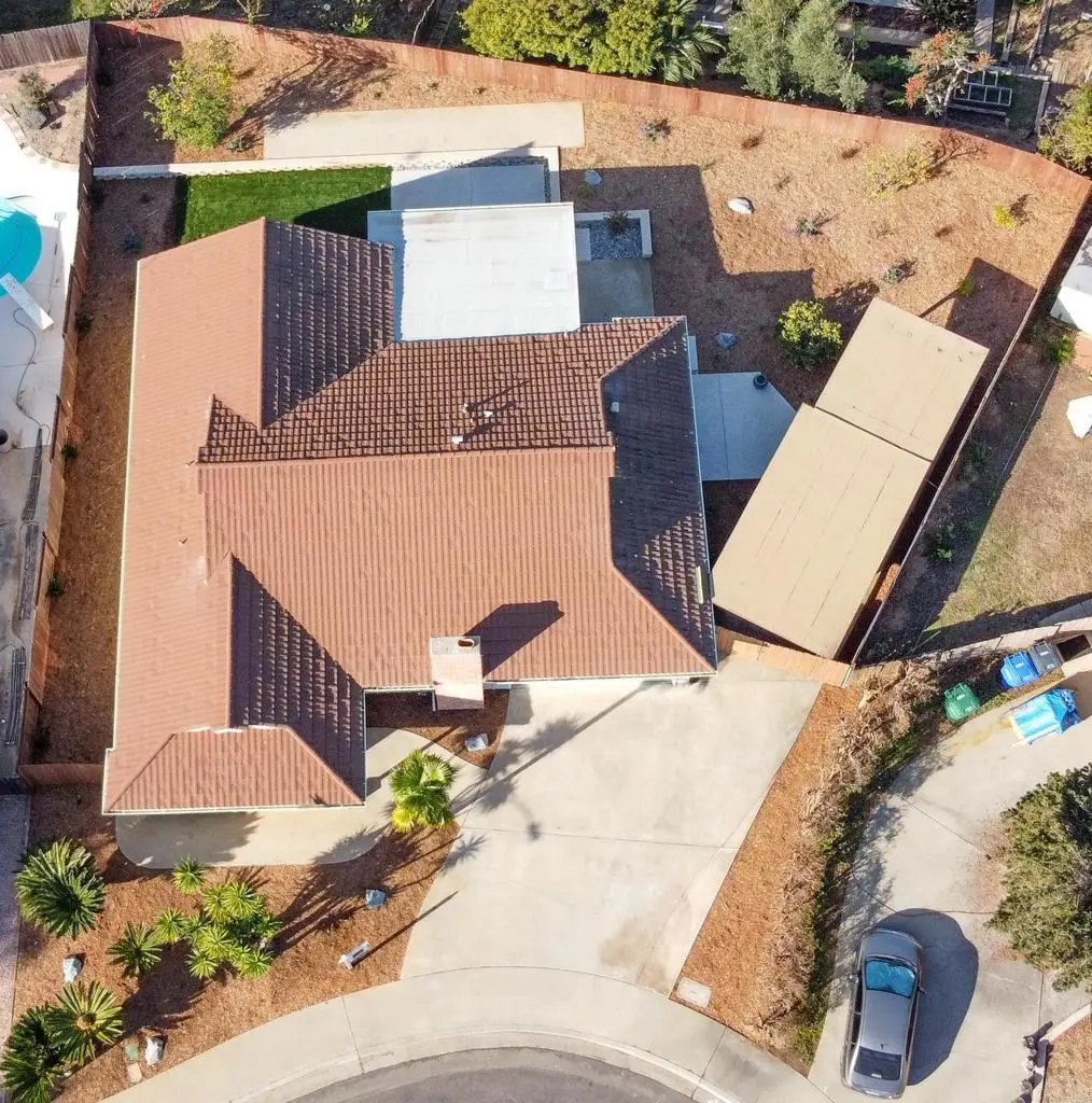 Residential Lease for rent at 1550 Sunrise Circle, Carlsbad, San Diego County, CA featuring 4 beds and 2 baths