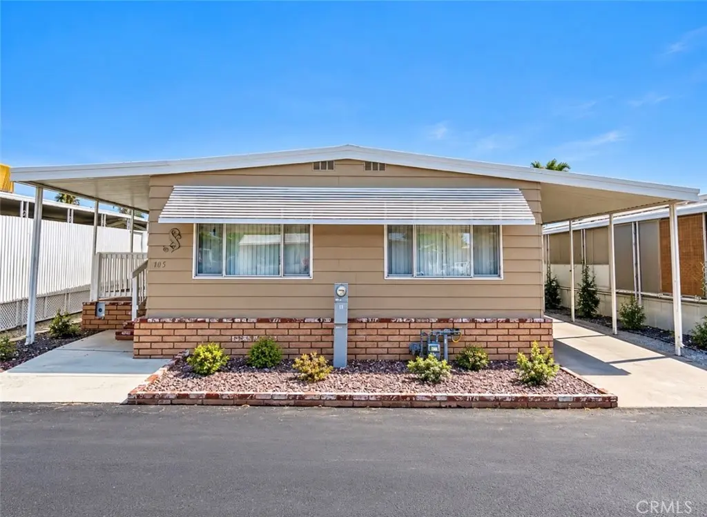 Manufactured In Park for sale at 725 W Thornton Ave 105, Hemet, CA featuring 2 beds and 2 baths
