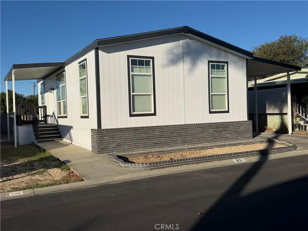 Manufactured In Park for sale at 9391 California Avenue 93, Riverside, CA featuring 2 beds and 2 baths