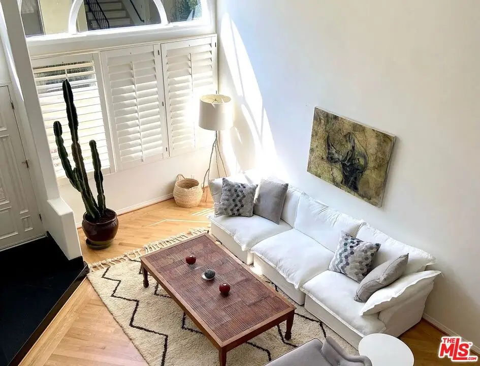 Condominium for rent at 928 19th Street A, Santa Monica, CA featuring 3 beds and 3 baths