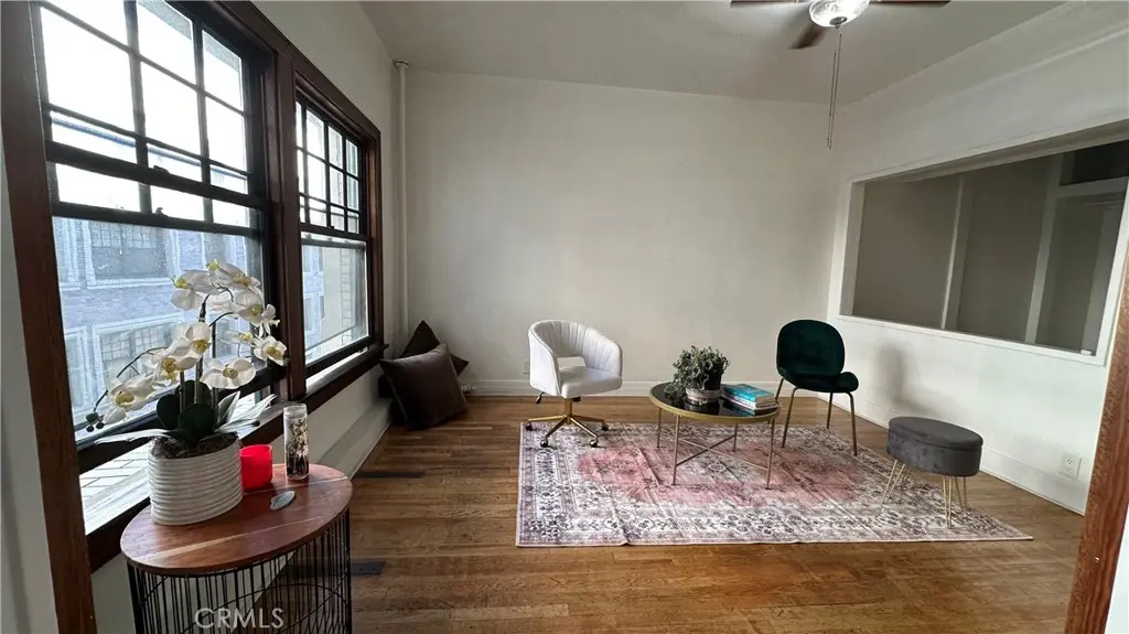 Condominium for sale at 2121 W James M Wood Boulevard W 316, Los Angeles, CA and 1 bath