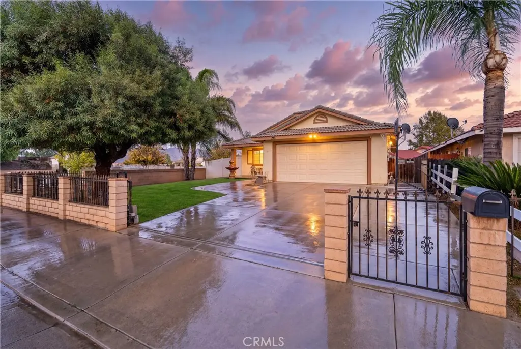 Single Family Residence for sale at 680 Seattle, Hemet, CA featuring 3 beds and 2 baths