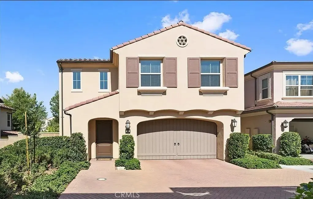 Condominium for sale at 38 Oakfield, Irvine, CA featuring 3 beds and 3 baths