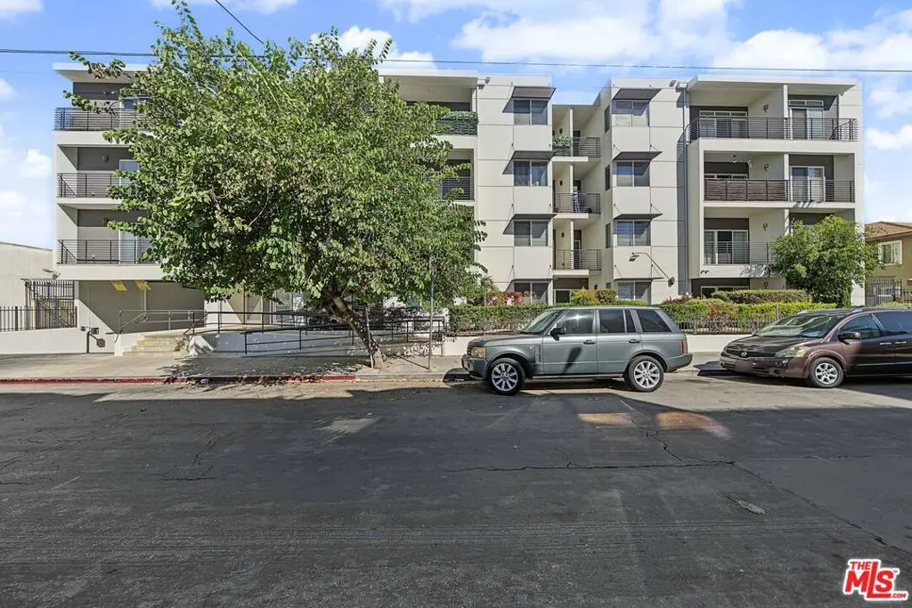 Condominium for sale at 3061 W 12th Place 102, Los Angeles, CA featuring 1 bed and 1 bath