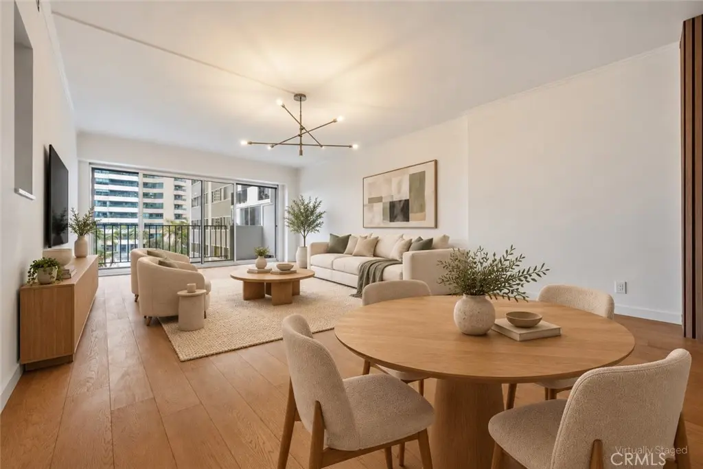 Condominium for sale at 10450 Wilshire Boulevard 5C, Los Angeles, CA featuring 2 beds and 1 bath