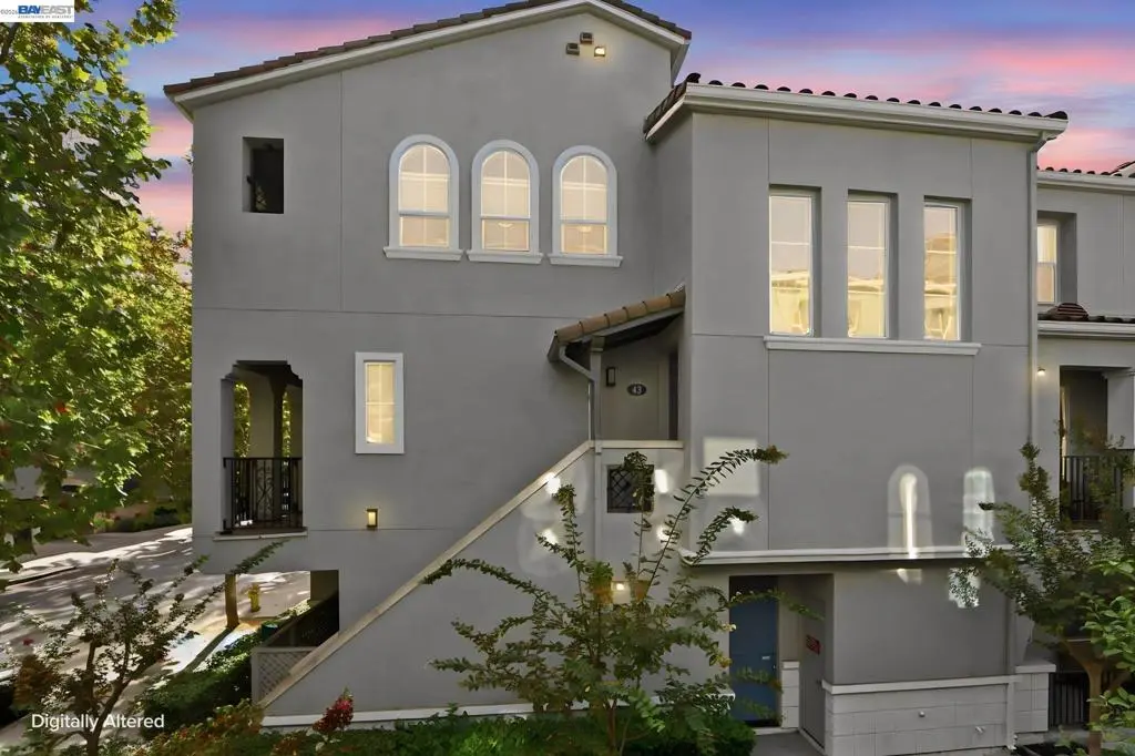 Condominium for sale at 43 Bassett St, San Jose, CA featuring 3 beds and 3 baths