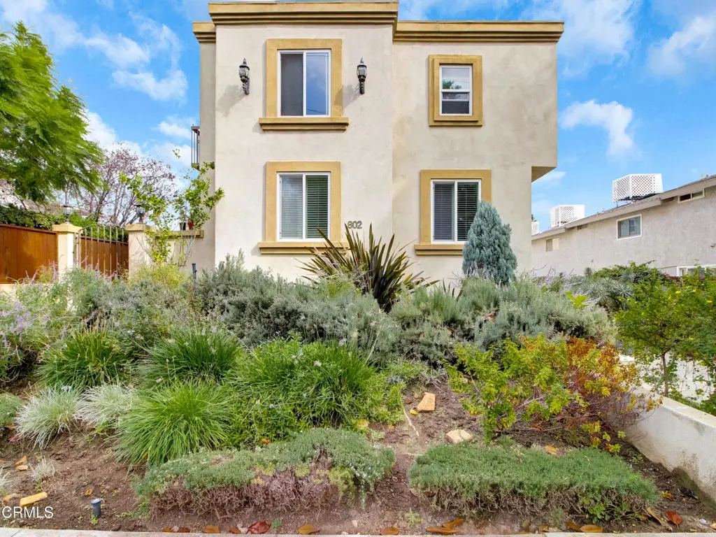 Townhouse for sale at 802 Magnolia Avenue 1, Pasadena, CA featuring 2 beds and 3 baths