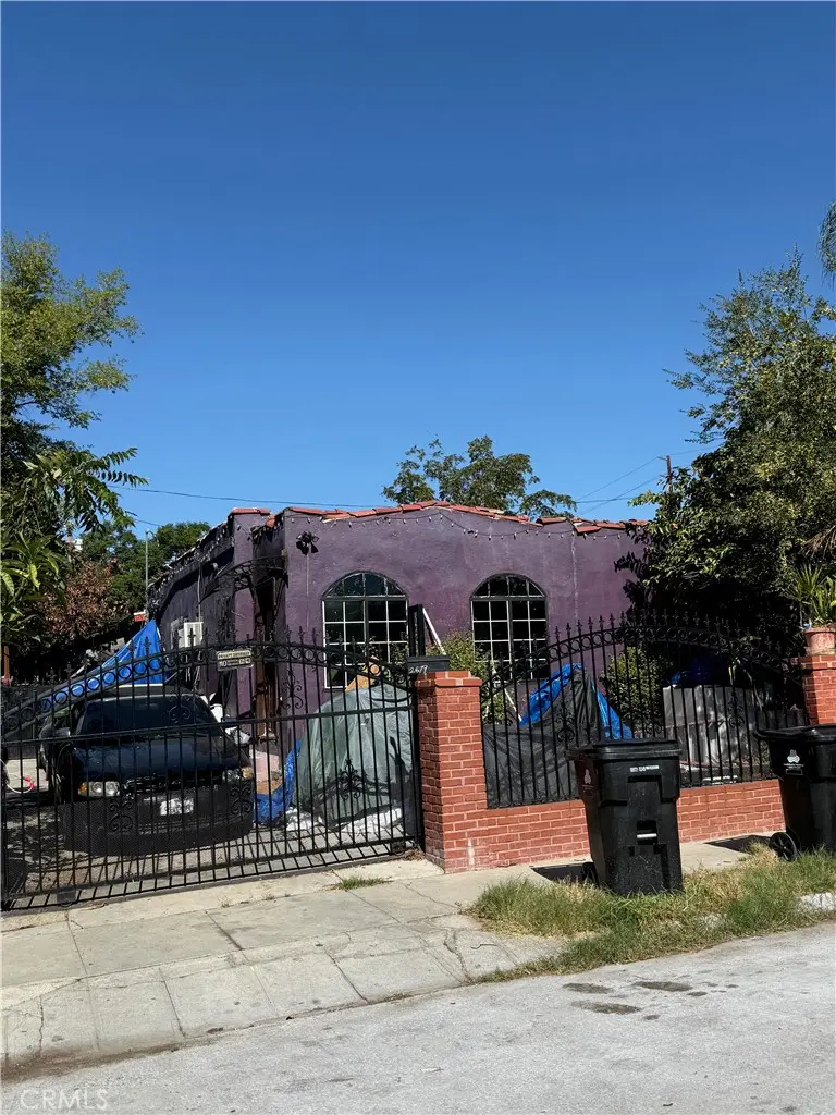 Single Family Residence for sale at 2679 Thorpe Avenue, Los Angeles, CA featuring 3 beds and 2 baths