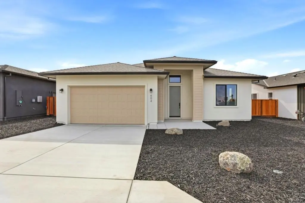 Single Family Residence for sale at 604 Fulton Way, Hollister, CA featuring 4 beds and 3 baths