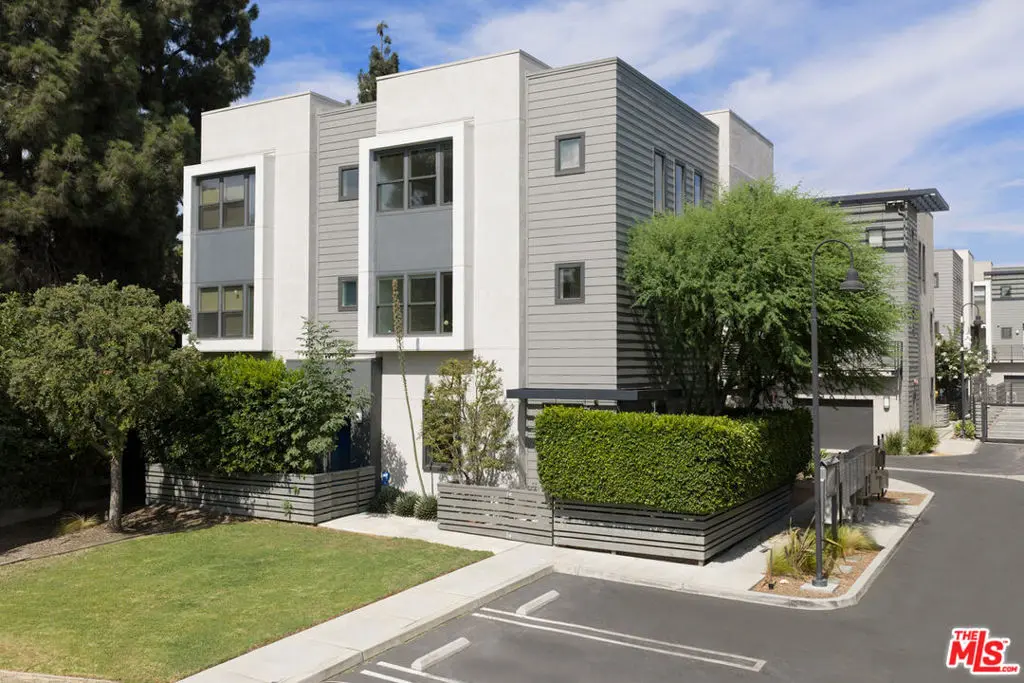 Condominium for sale at 3931 Eagle Rock Boulevard 36, Los Angeles, CA featuring 4 beds and 4 baths