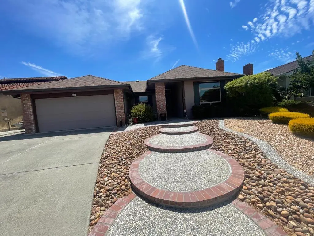 Single Family Residence for sale at 2706 Middleborough Circle, San Jose, CA featuring 3 beds and 2 baths