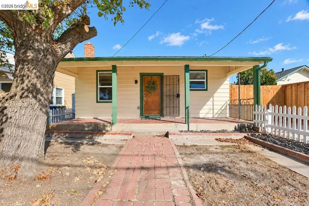 Single Family Residence for sale at 308 W 8th, Antioch, CA featuring 3 beds and 1 bath
