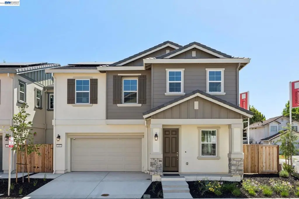 Residential for sale at 137 Creek View Cir, Fairfield, CA featuring 4 beds and 3 baths
