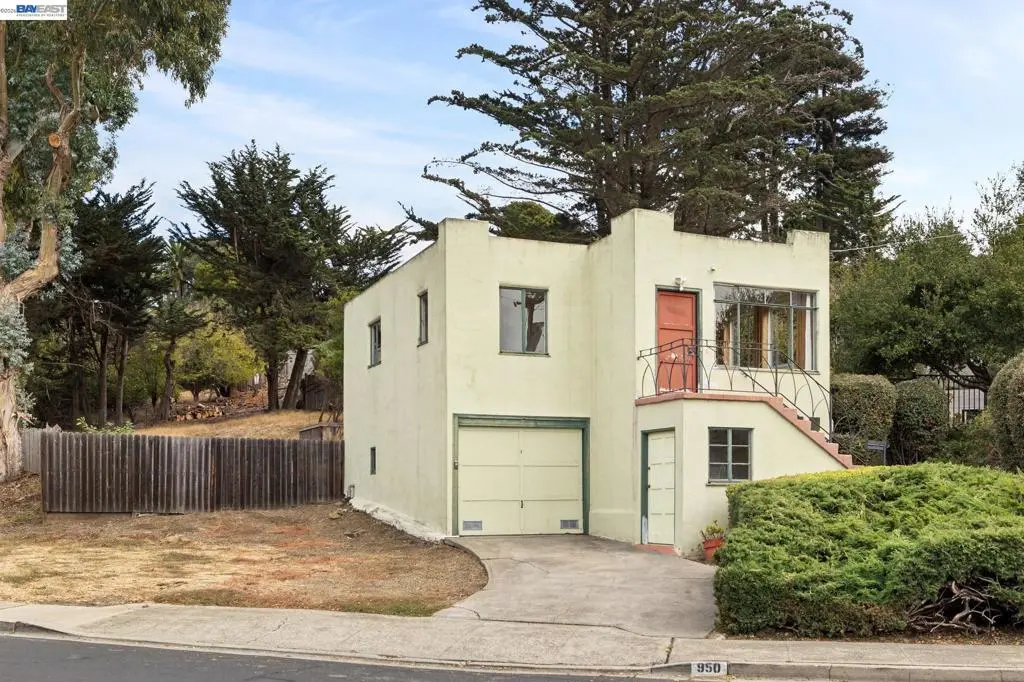 Single Family Residence for sale at 950 AVIS DR, El Cerrito, CA featuring 2 beds and 1 bath