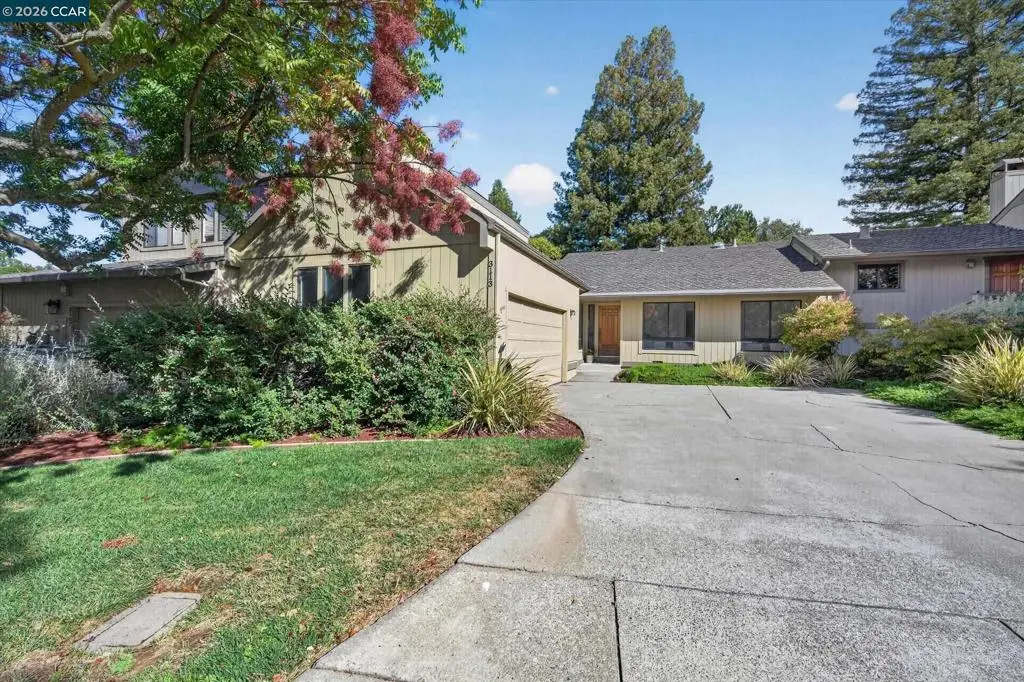 Townhouse for sale at 3113 Lippizaner Ln, Walnut Creek, CA featuring 4 beds and 2 baths