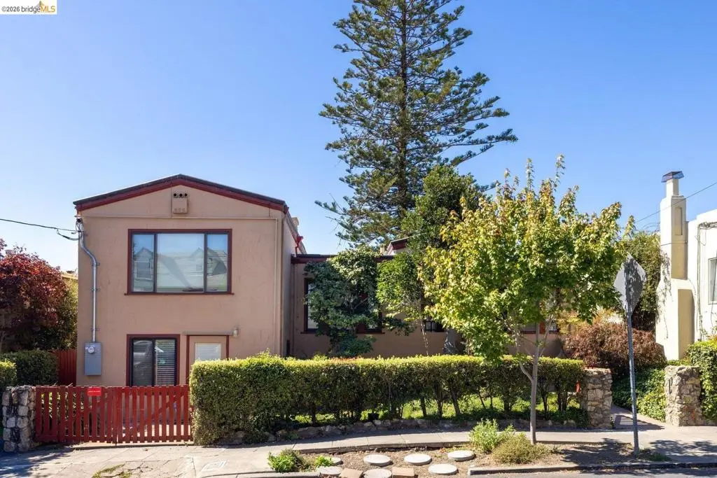 Single Family Residence for sale at 902 Carmel Ave, Albany, CA