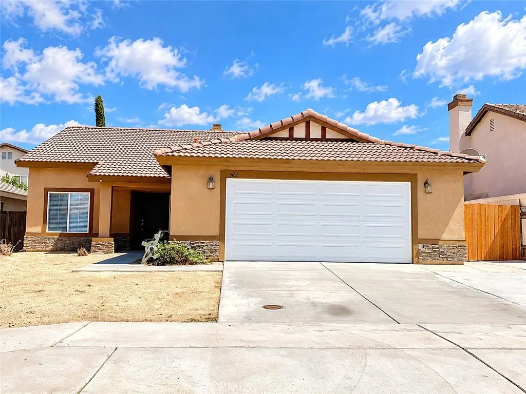 Single Family Residence for rent at 1462 Nutmey Lane, Hemet, CA featuring 4 beds and 2 baths
