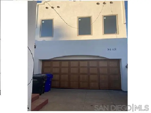 Residential Lease for rent at 3646 Crown Point Dr, San Diego, San Diego County, CA featuring 1 bed and 2 baths