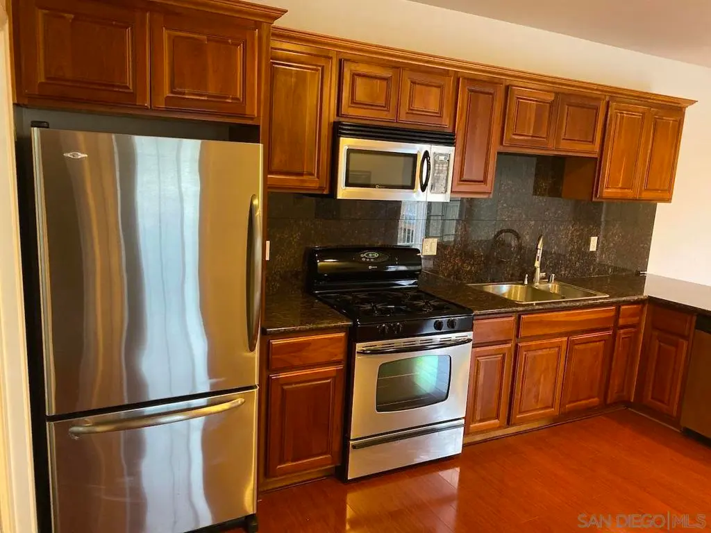 Residential Lease for rent at 7056 Fulton Street 15, San Diego, San Diego County, CA featuring 3 beds and 2 baths