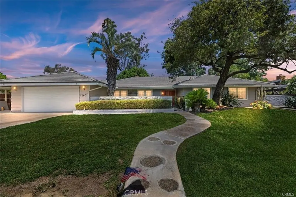 Single Family Residence for rent at 1265 Country Club, Riverside, CA featuring 3 beds and 2 baths