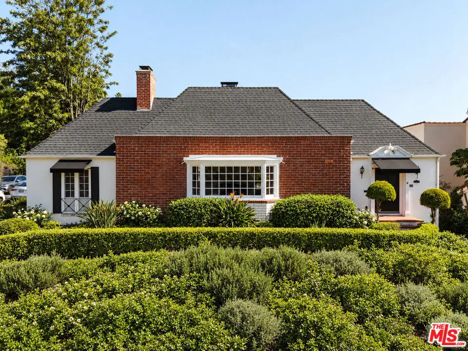 Single Family Residence for sale at 2250 N Catalina Street, Los Angeles, CA featuring 3 beds and 3 baths