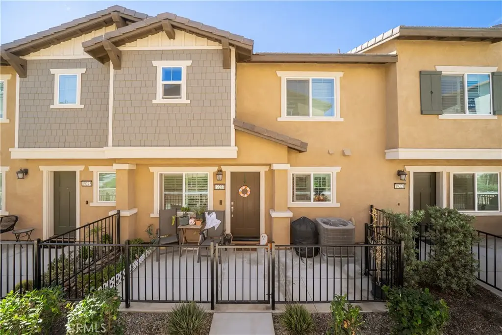 Single Family Residence for sale at 19233 Sequoia Grove, Riverside, CA featuring 3 beds and 3 baths