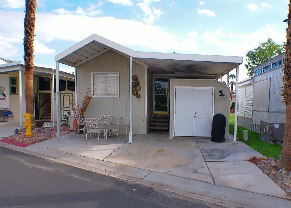 Manufactured In Park for sale at 84136 Ave 44, #729 729, Indio, CA featuring 1 bed and 1 bath