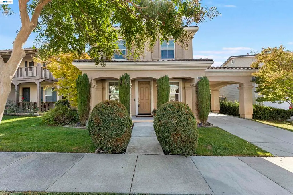 Single Family Residence for sale at 1864 Barossa Dr, San Ramon, CA featuring 4 beds and 3 baths