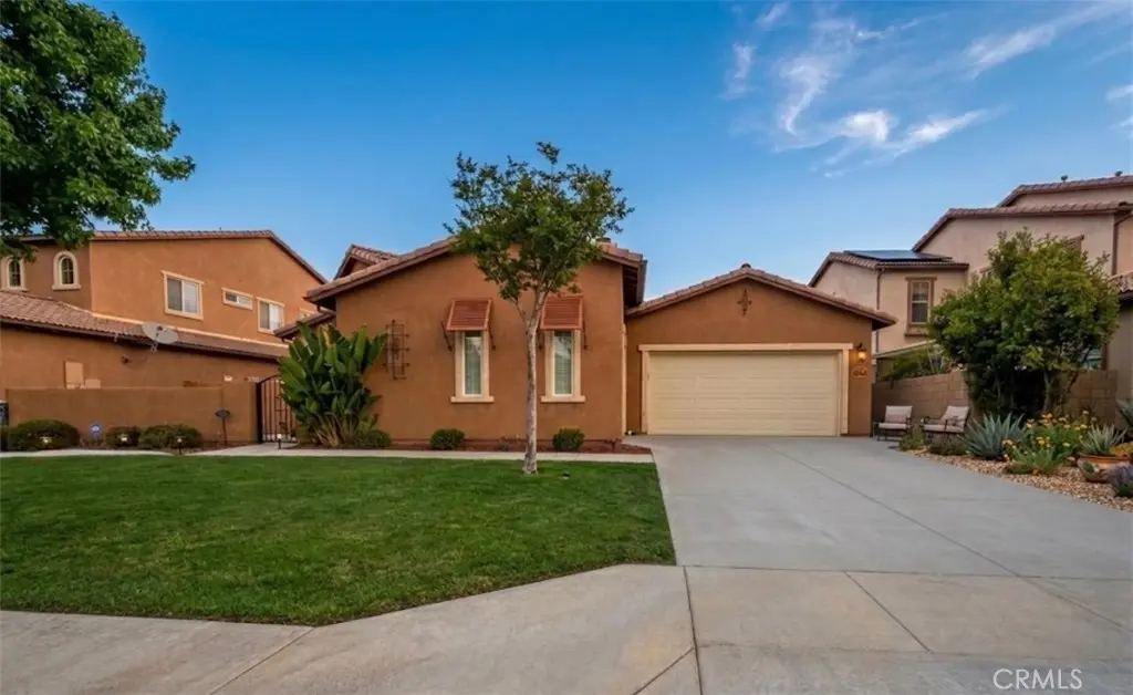 Single Family Residence for sale at 366 Caldera, Perris, CA featuring 4 beds and 3 baths