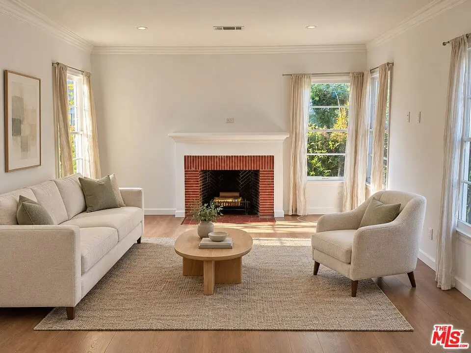 Condominium for rent at 838 14th Street A, Santa Monica, CA featuring 3 beds and 2 baths